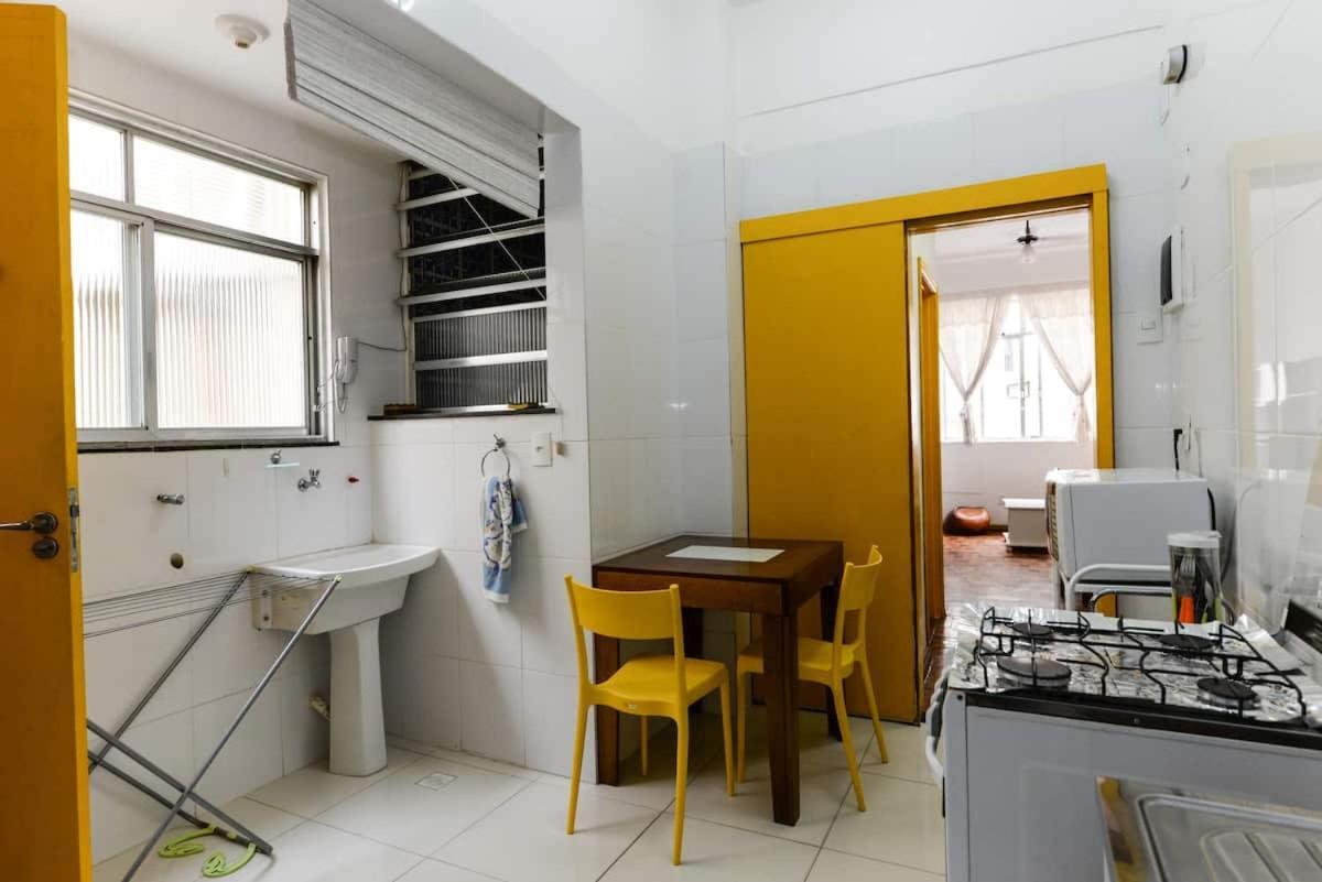 Two Bedrooms Avenida Atlantica Copacabana Apartamento *
